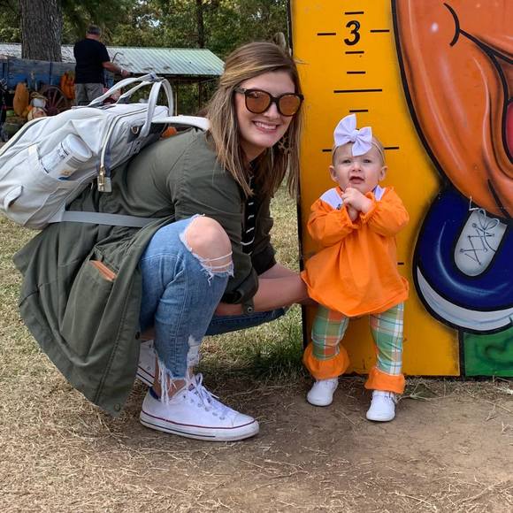 Meet your Posher, Randi - Picture 1 of 1